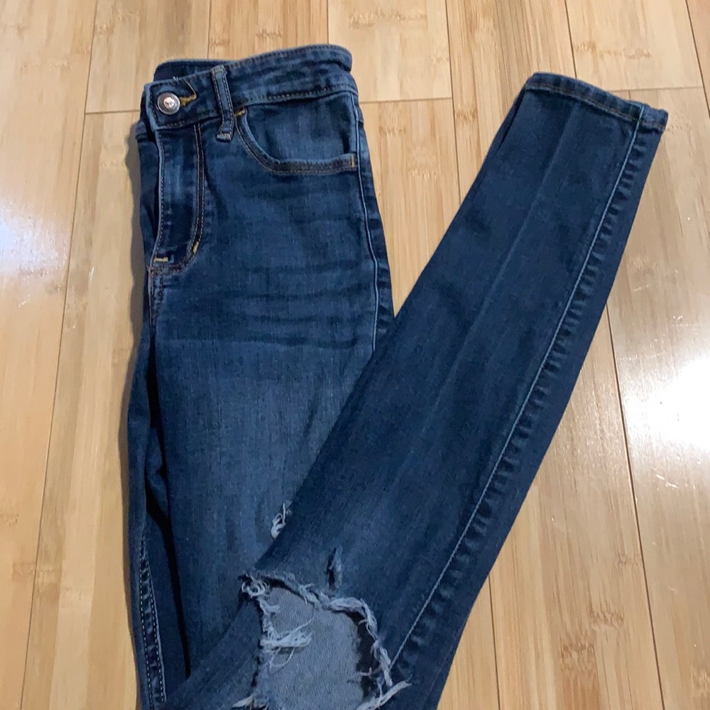 Hollister ripped jeans size W24 L32, size 0L